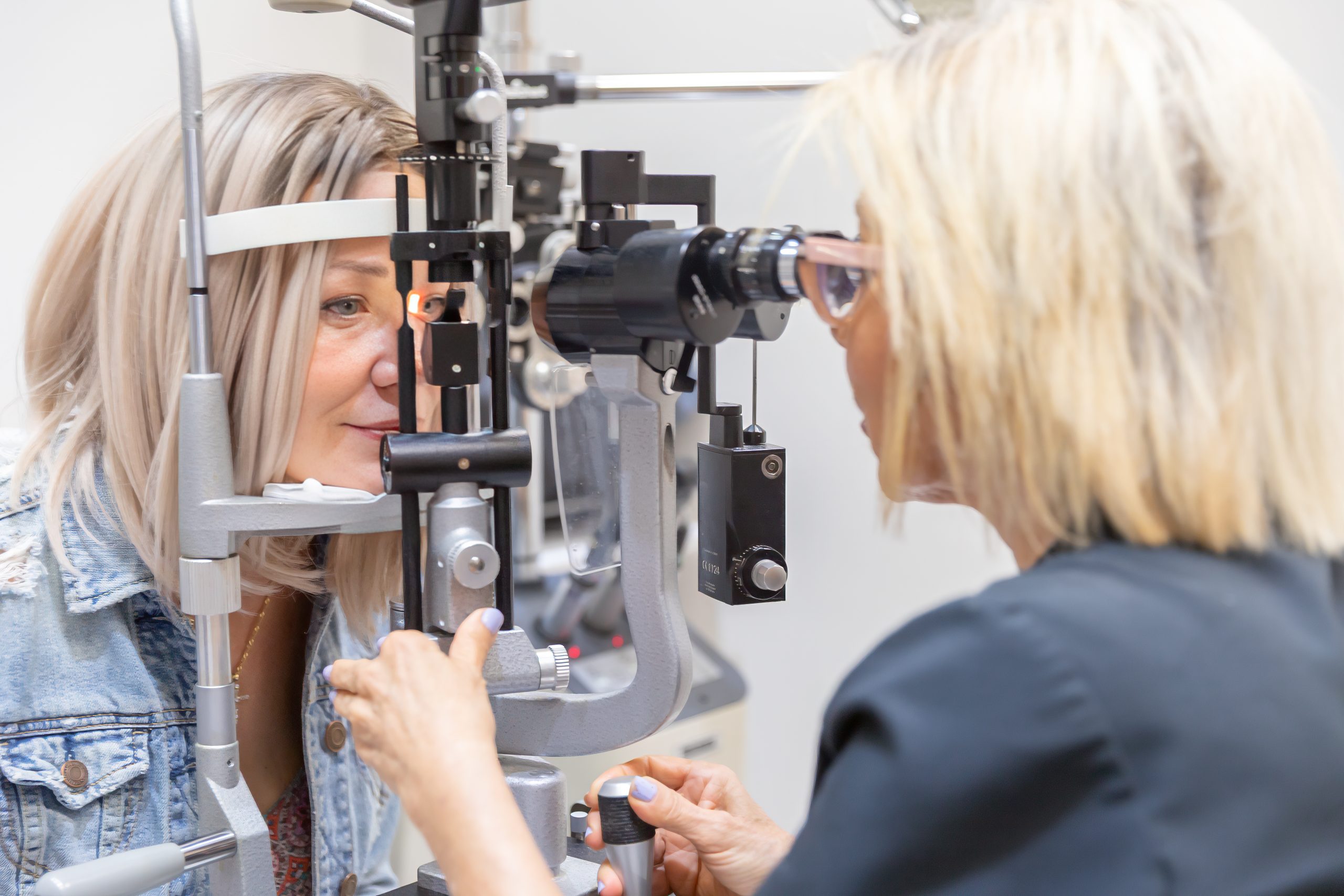 Comprehensive eye examination by Alina K. Stanciu, MD